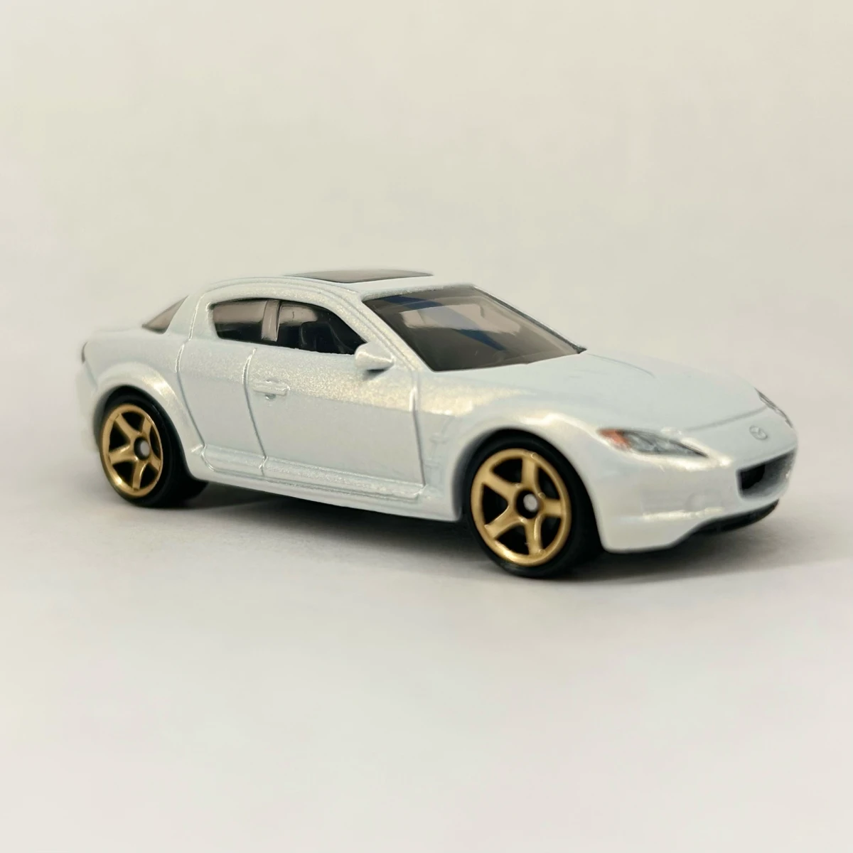 2026 2004 Mazda RX-8 White: No Package: Image 5