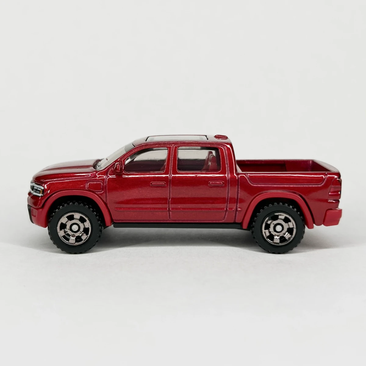 2026 2025 Ram 1500 REV Red: No Package: Image 10