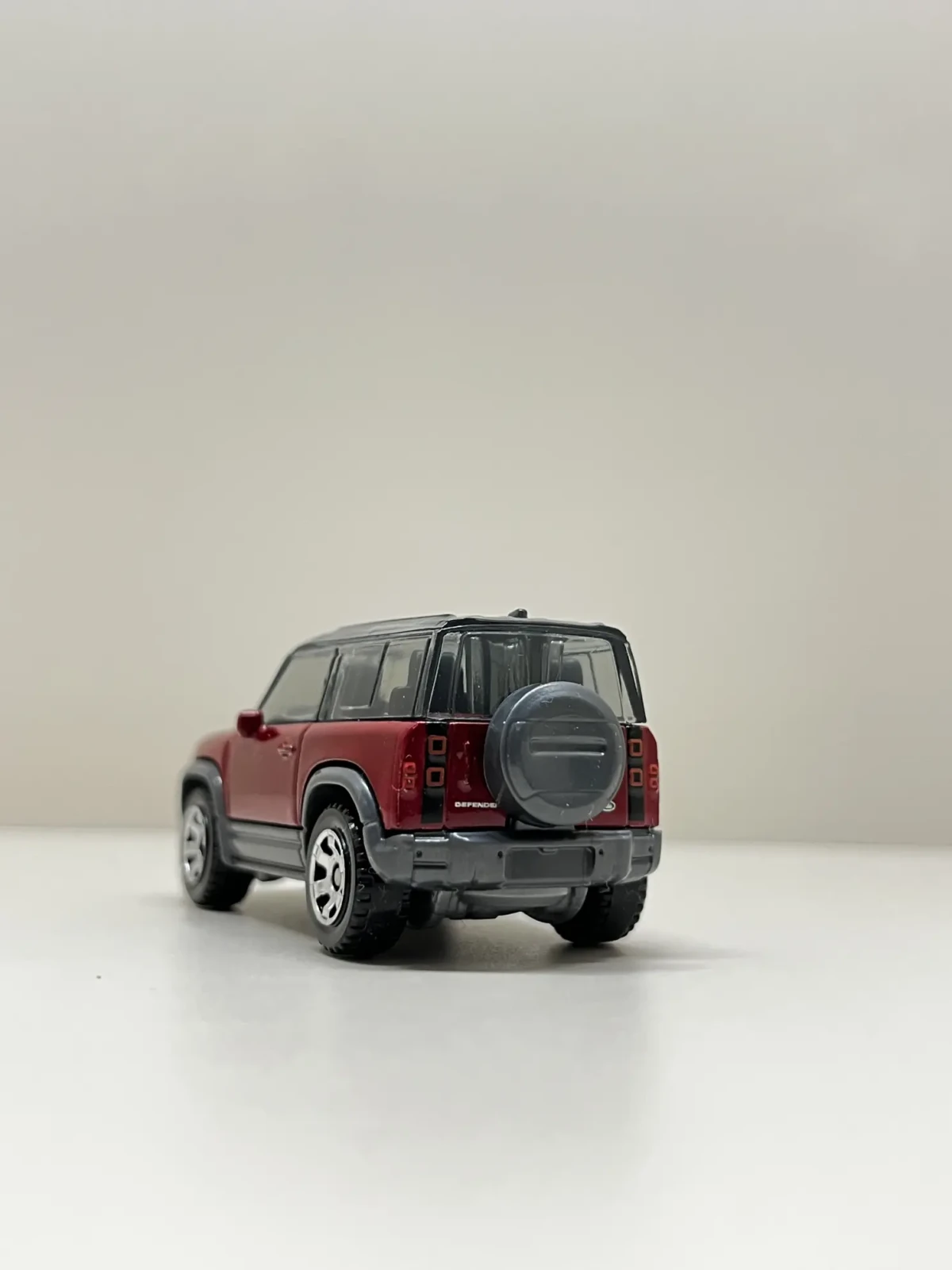 2026 2020 Land Rover Defender 90 Red: No Package: Image 5