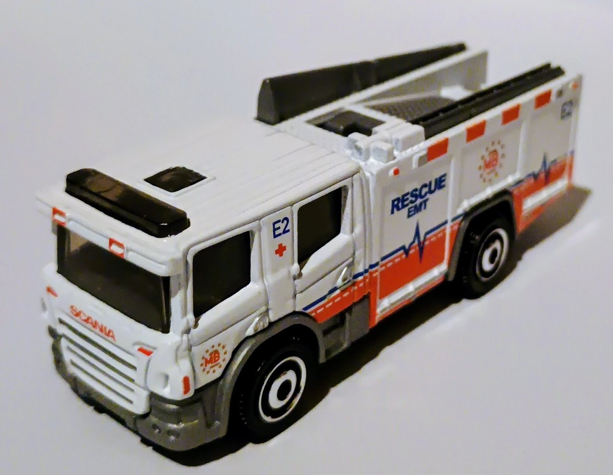 Hot Wheels Scania P 360 Fire Engine