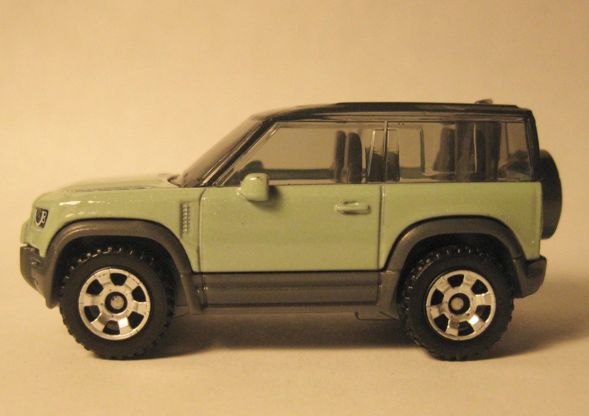 Hot Wheels 2020 Land Rover Defender 90