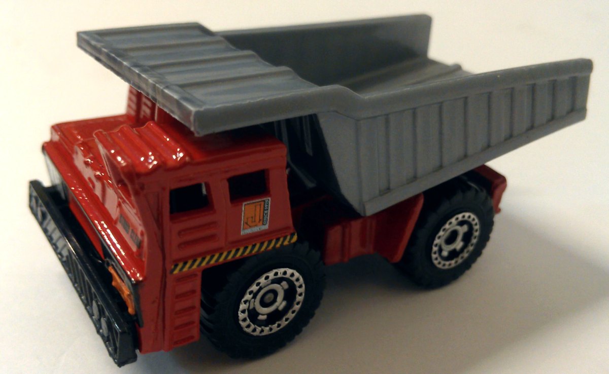 Hot Wheels MBX Turf Hauler