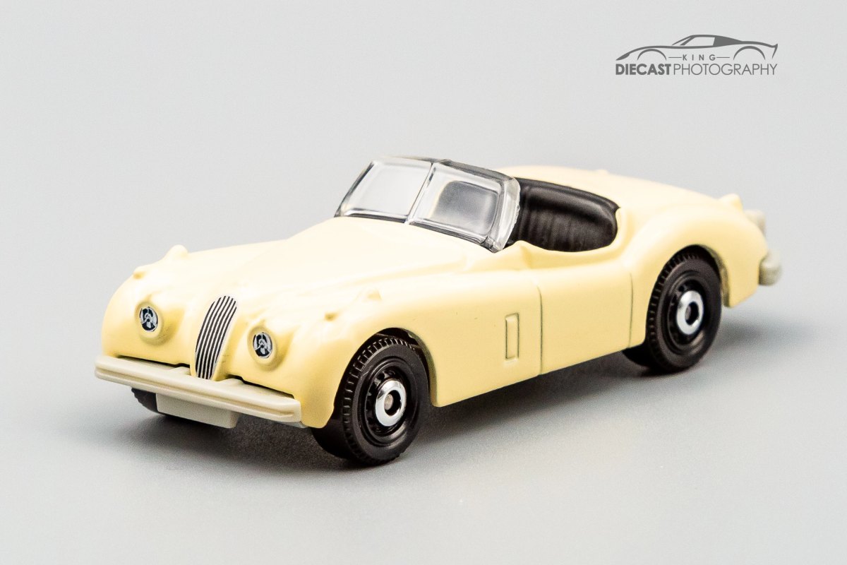 Hot Wheels 56 Jaguar XK140 Roadster