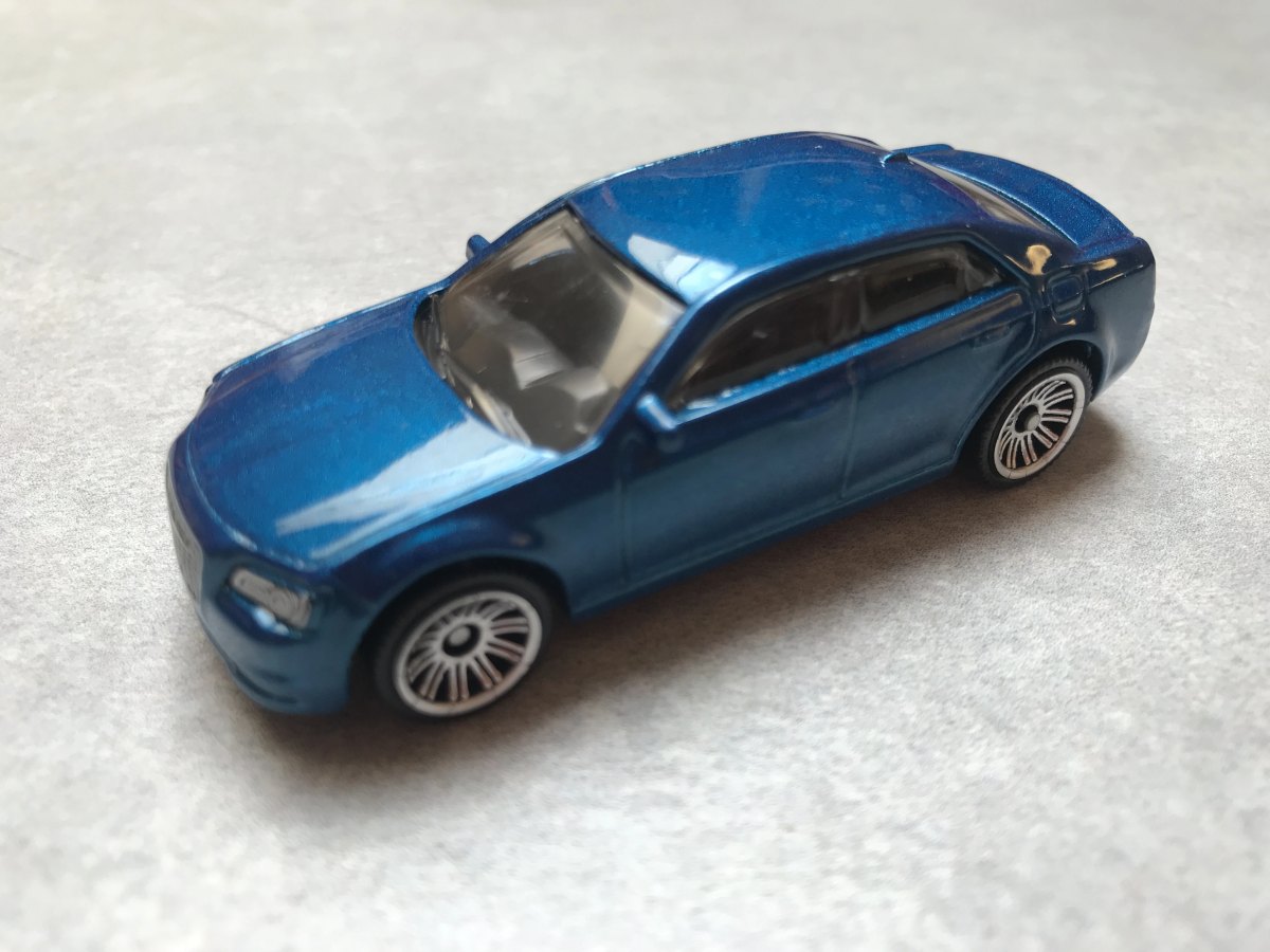 Hot Wheels 2015 Chrysler 300