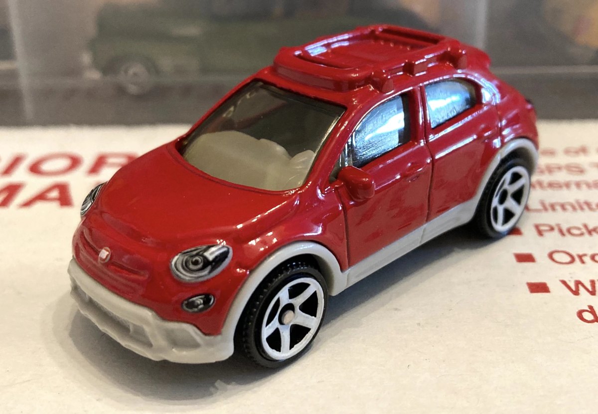 Hot Wheels 2016 Fiat 500X