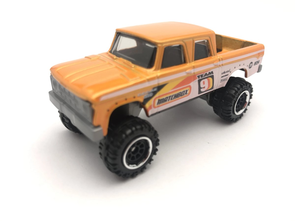 Hot Wheels 68 DodgeD-200