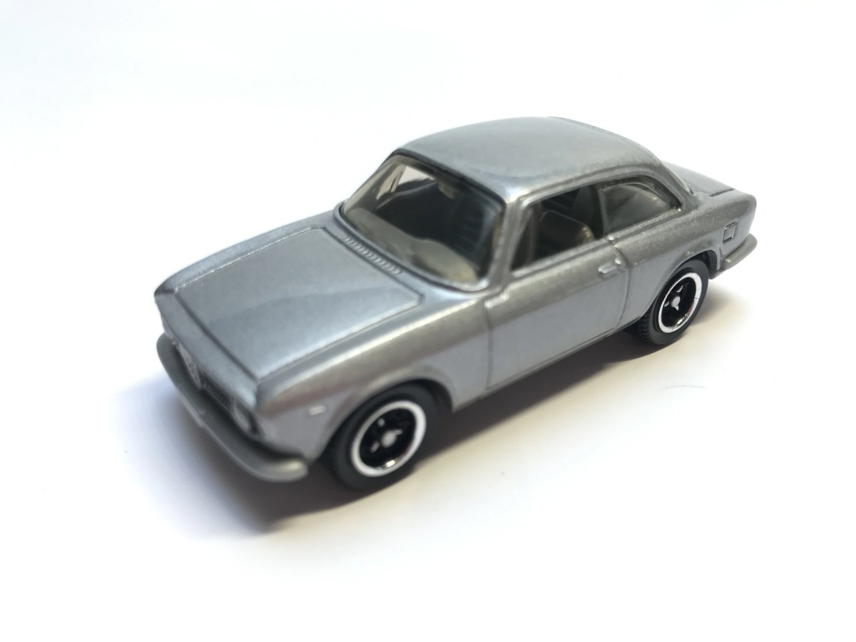 Hot Wheels 1965 Alfa Romeo Giulia Sprint GTA