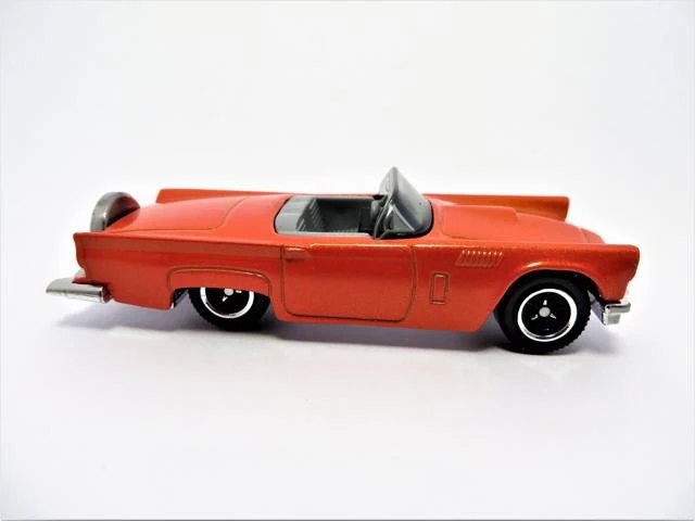 Hot Wheels 1957 Ford Thunderbird