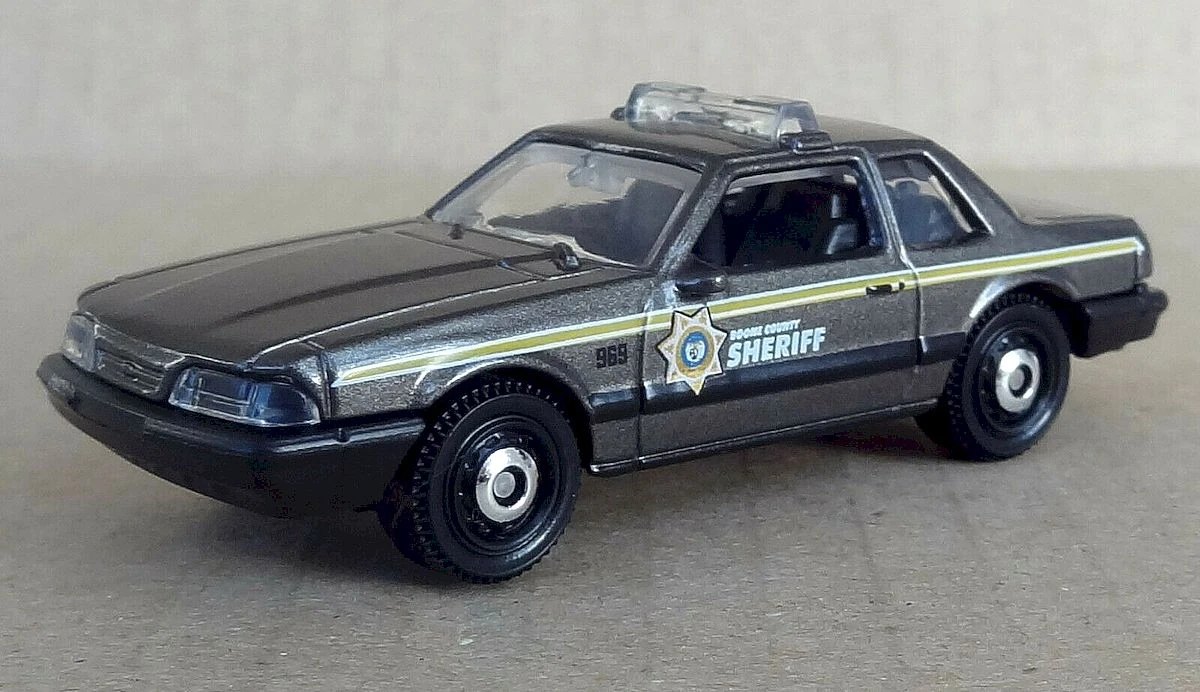 Hot Wheels ´93 Ford Mustang LX SPP Highway Patrol