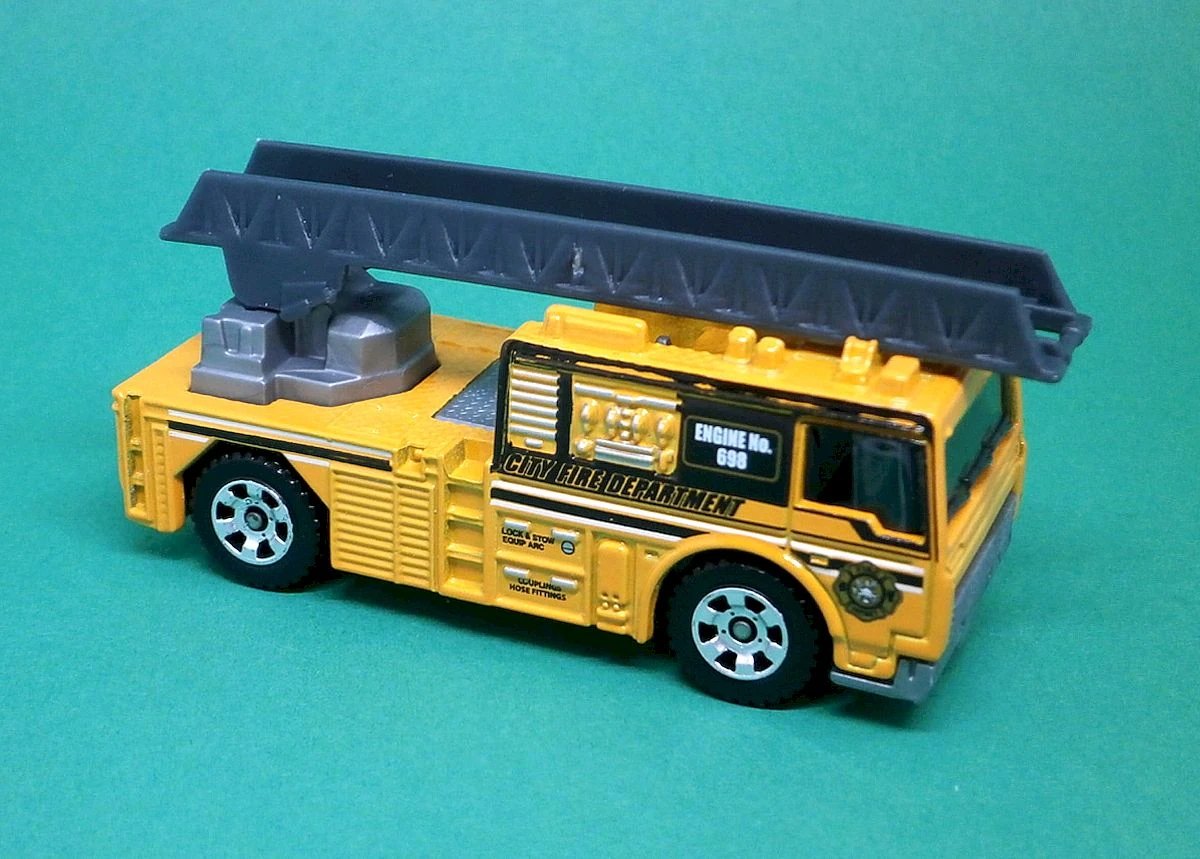 Hot Wheels Fire Engine