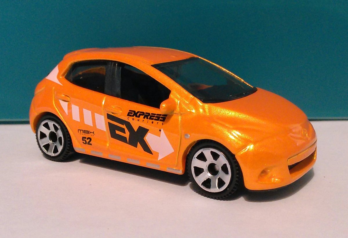 Hot Wheels Mazda 2
