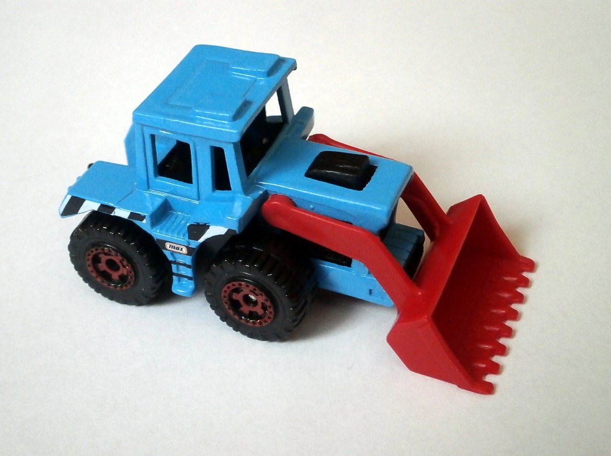 Hot Wheels Tractor Shovel