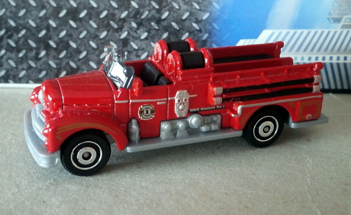 Hot Wheels Seagrave Fire Engine