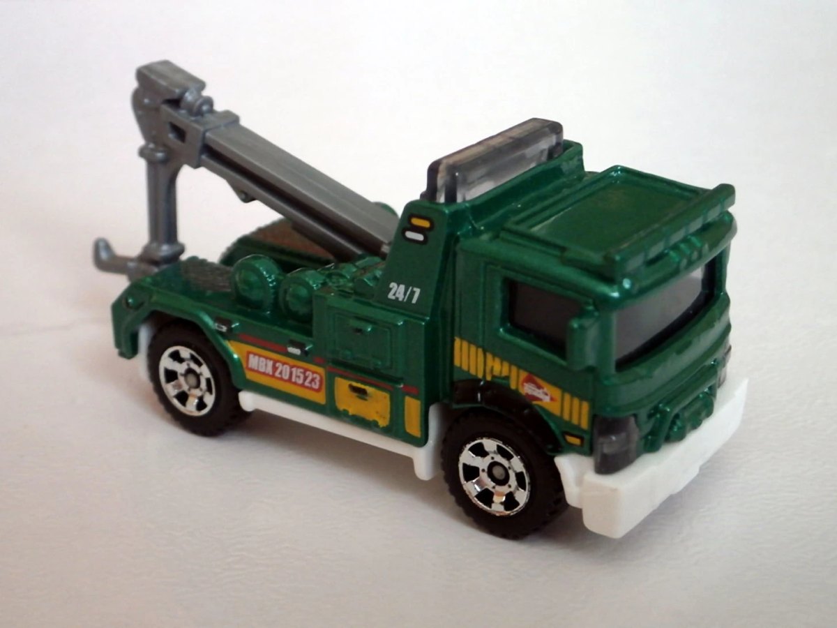 Hot Wheels Urban Tow Truck