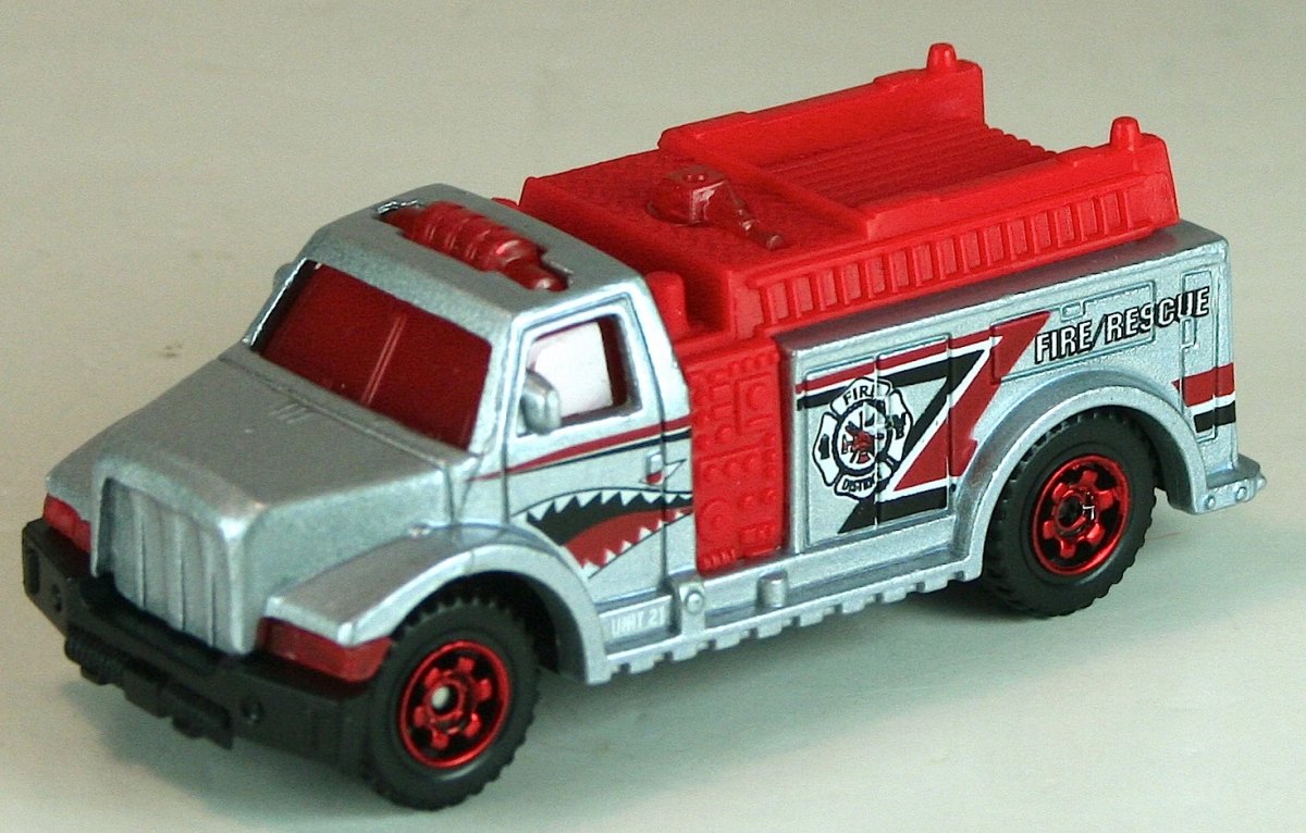 Hot Wheels Highway Rescue Fire Truck