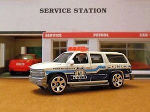 Hot Wheels 2000 Chevrolet Suburban