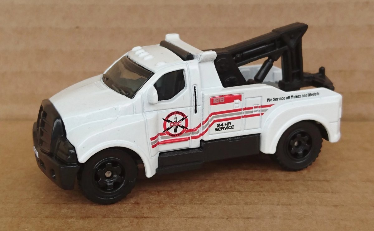 Hot Wheels 2005 Tow Truck