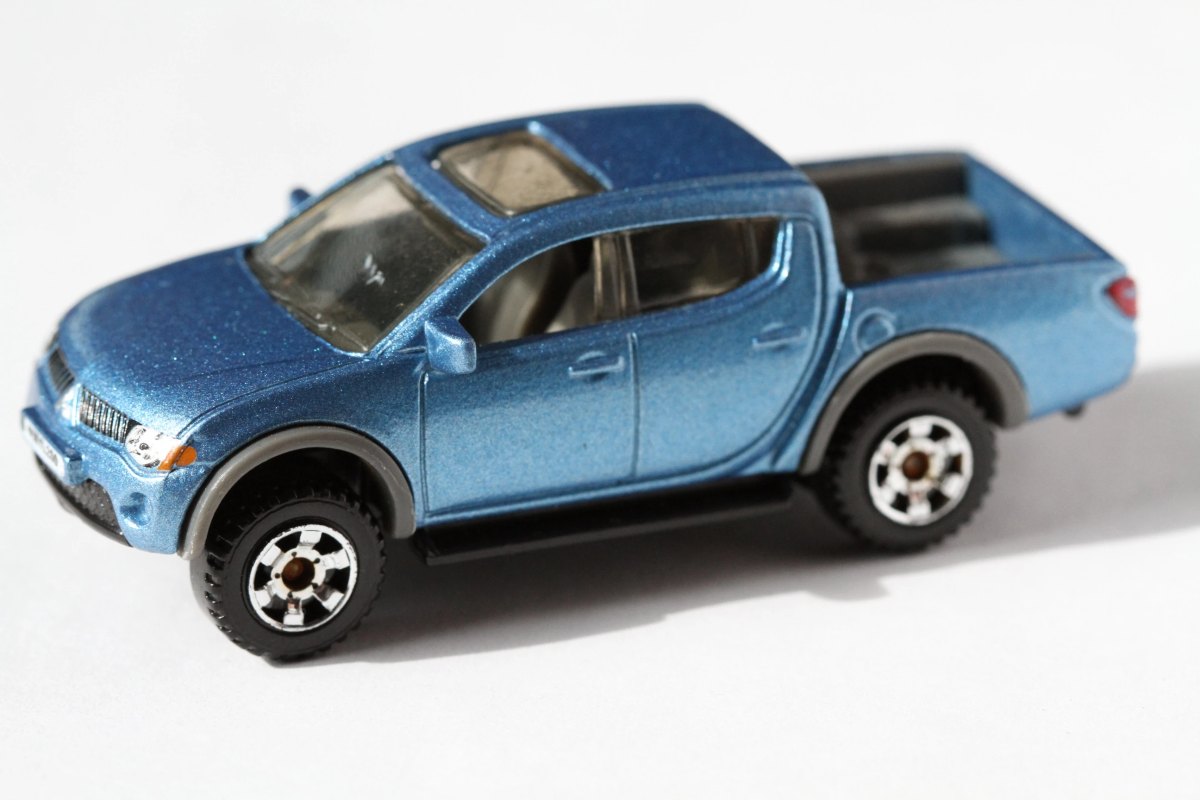 Hot Wheels Mitsubishi L200/Triton (2008)