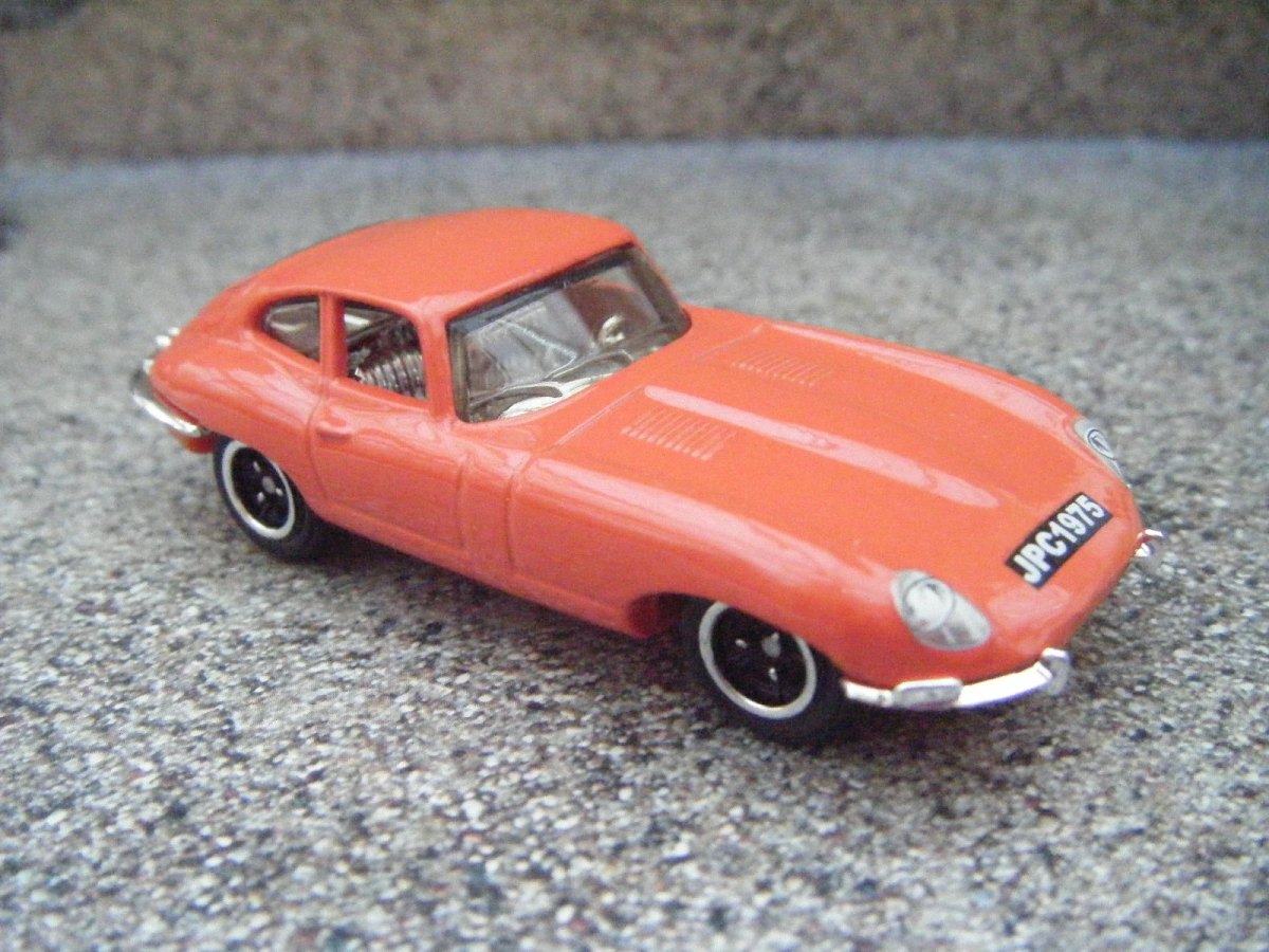 Hot Wheels 1961 Jaguar E-Type Coupe