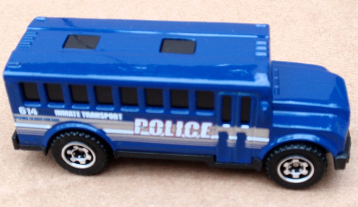 Hot Wheels 2004 School Bus