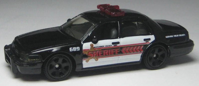 Hot Wheels 2006 Ford Crown Victoria