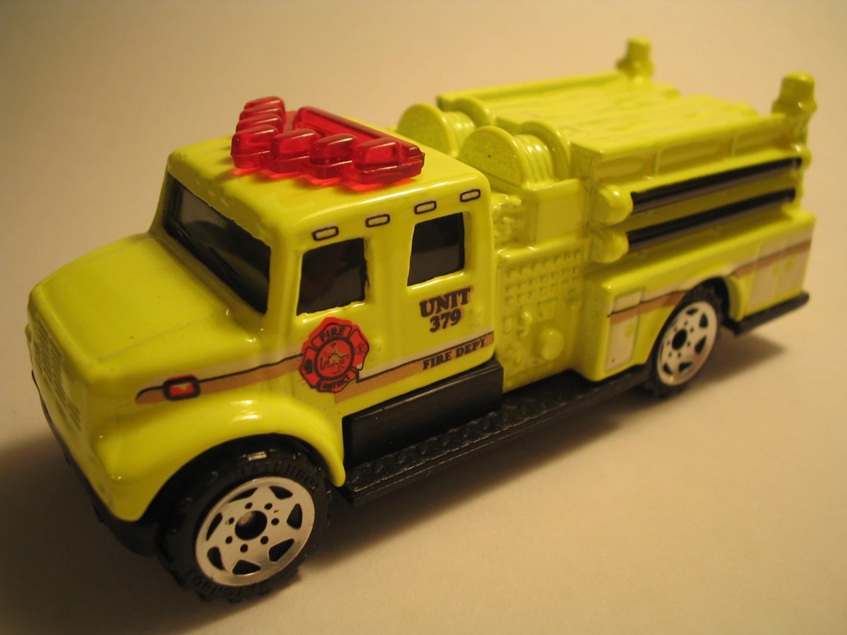 Hot Wheels International Pumper