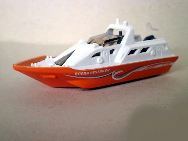Hot Wheels Rescue Boat