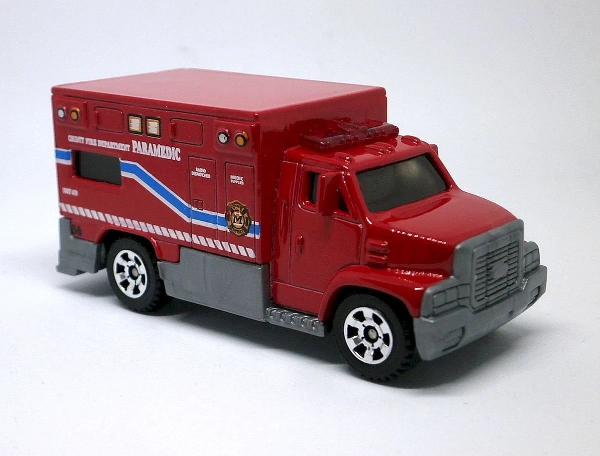 Hot Wheels Ambulance (2005)