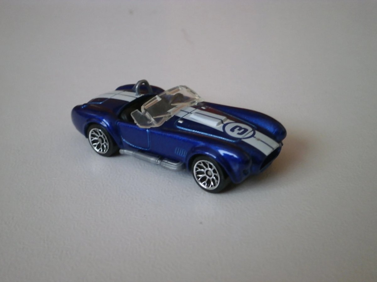 Hot Wheels 65 Shelby Cobra 427 S/C