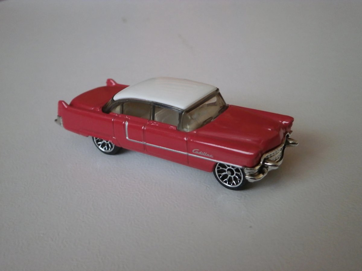 Hot Wheels 55 Cadillac Fleetwood
