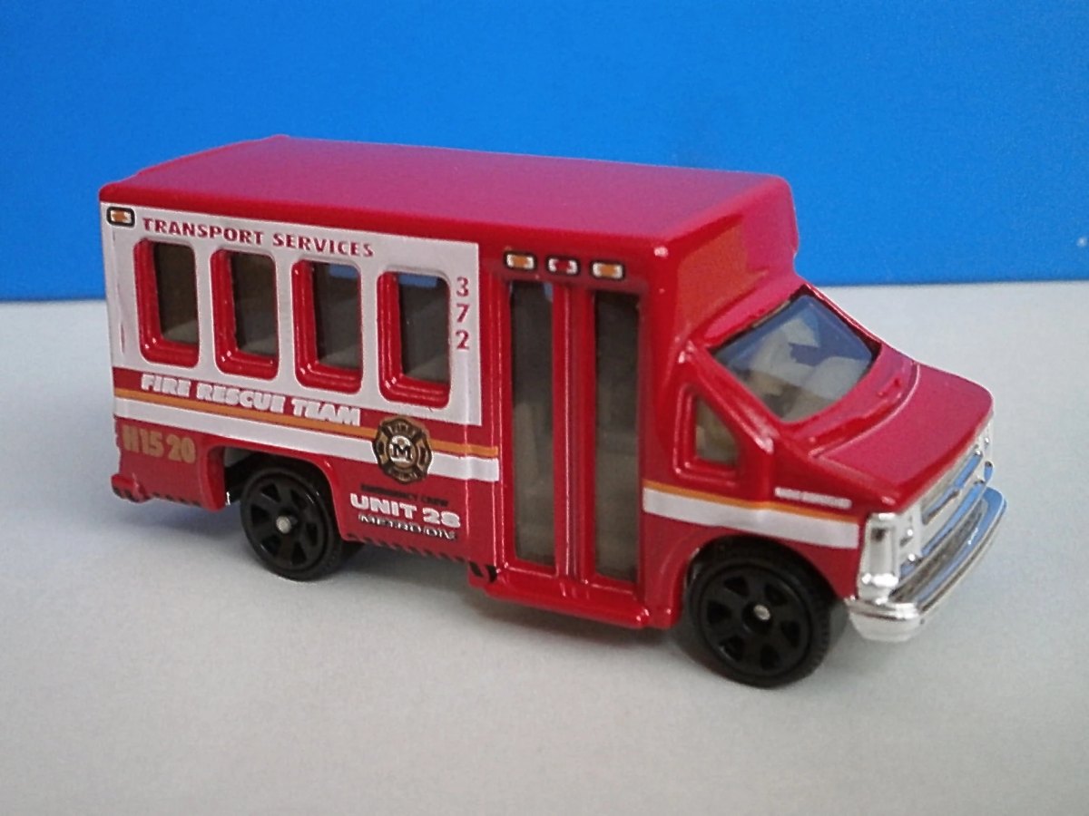 Hot Wheels Chevy Transport Bus