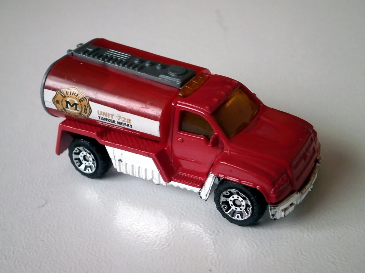 Hot Wheels Fire Tanker