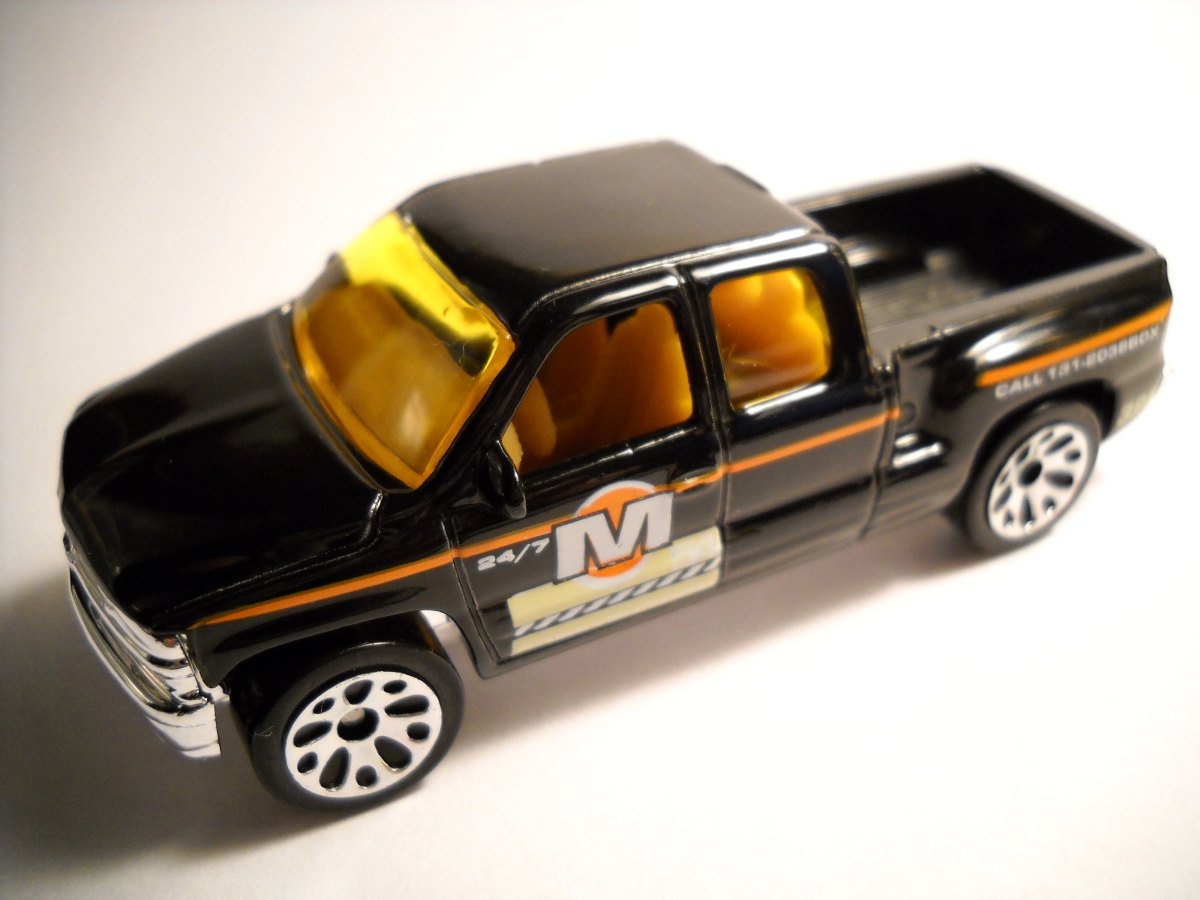 Hot Wheels 99 Chevrolet Silverado