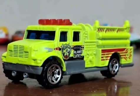 Hot Wheels International Pumper