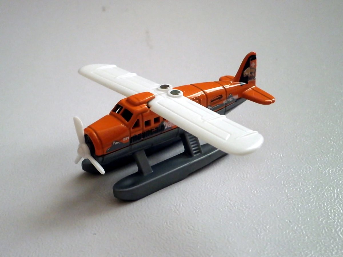 Hot Wheels Seaplane