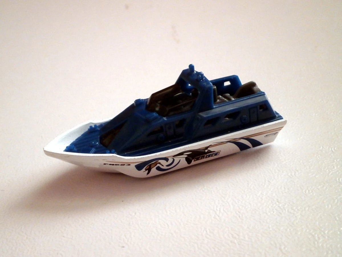 Hot Wheels Rescue Boat