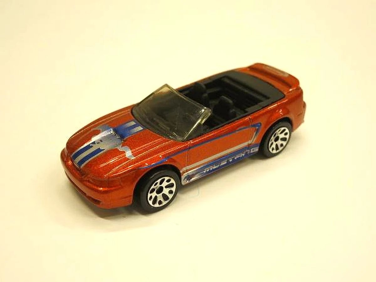 Hot Wheels 1999 Ford Mustang Convertible