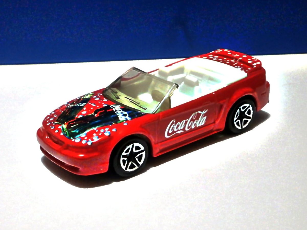 Hot Wheels 99 Ford Mustang GT