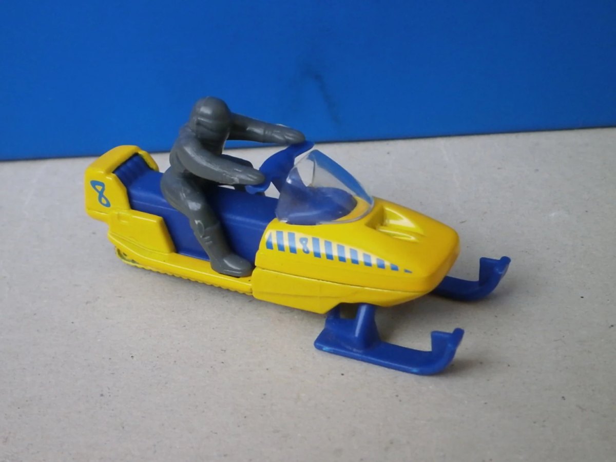 Hot Wheels Snowmobile