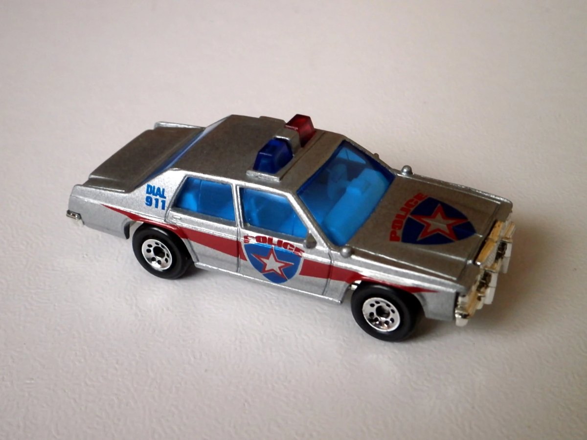 Hot Wheels Ford LTD Police