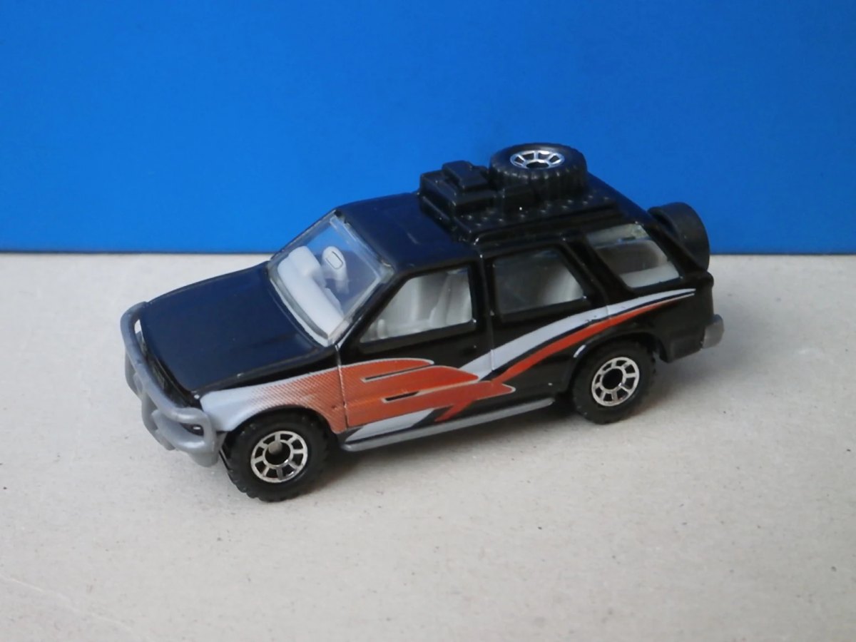 Hot Wheels Vauxhall Frontera/Isuzu Rodeo