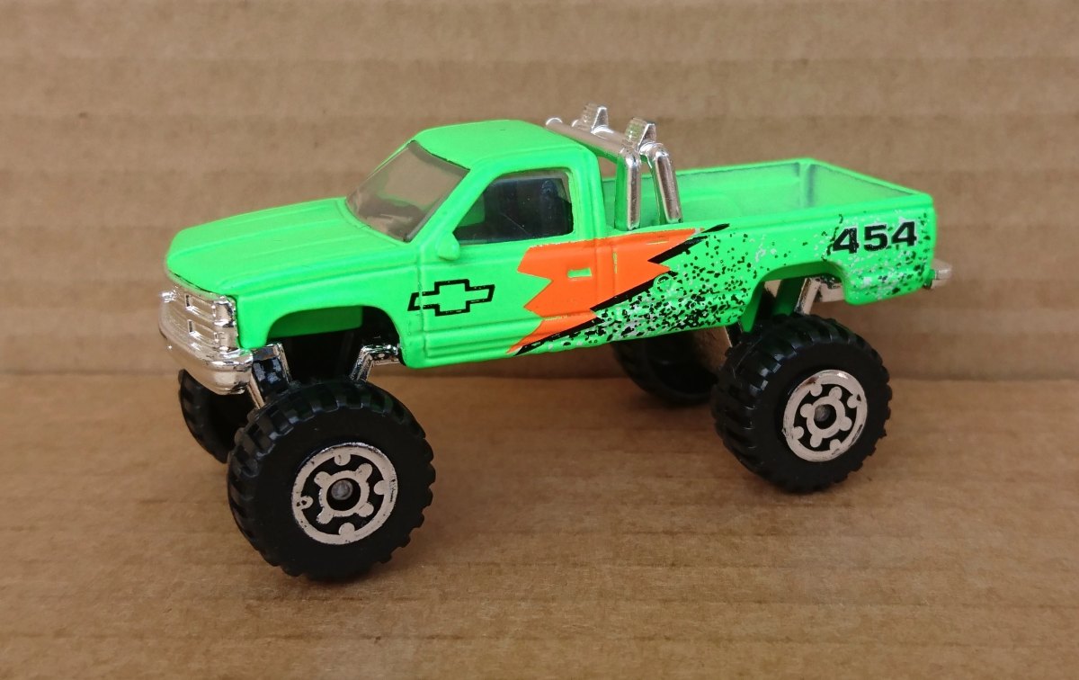 Hot Wheels Chevrolet K-1500 Pick-Up 4x4