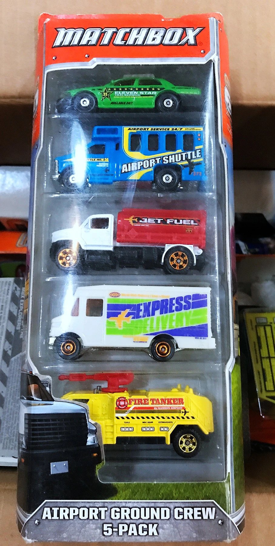 Hot Wheels Airport Ground Crew 5-Pack