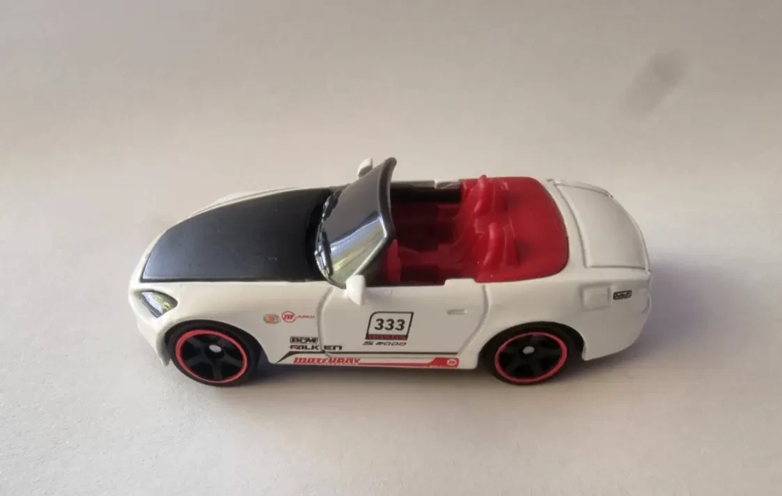2026 2004 Honda S2000 White: No Package: Image 2