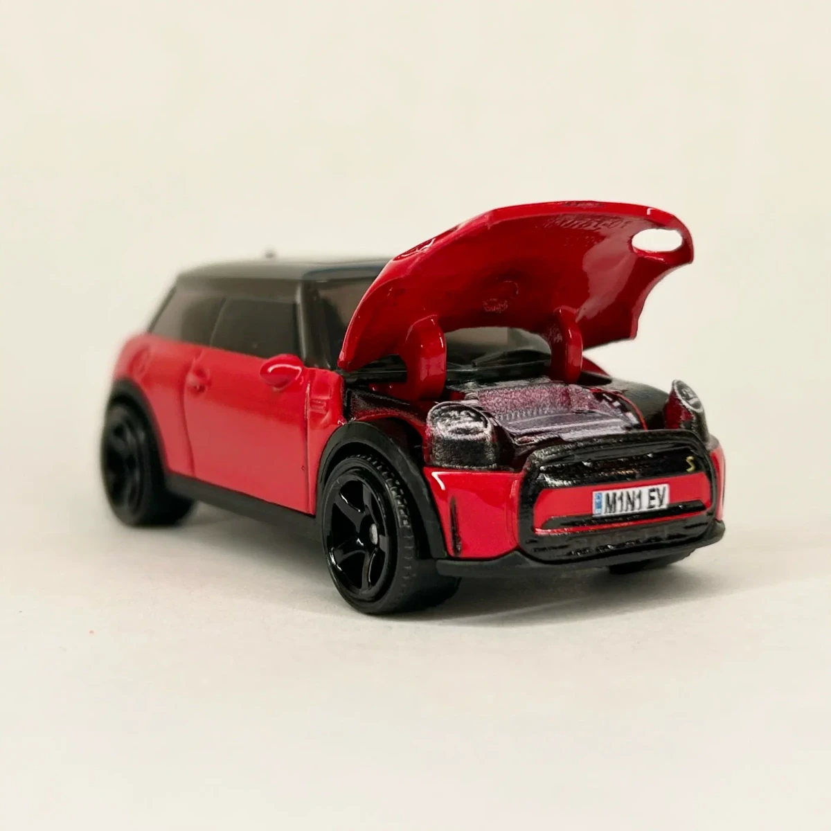 2026 2022 Mini Cooper SE Red: No Package: Image 4