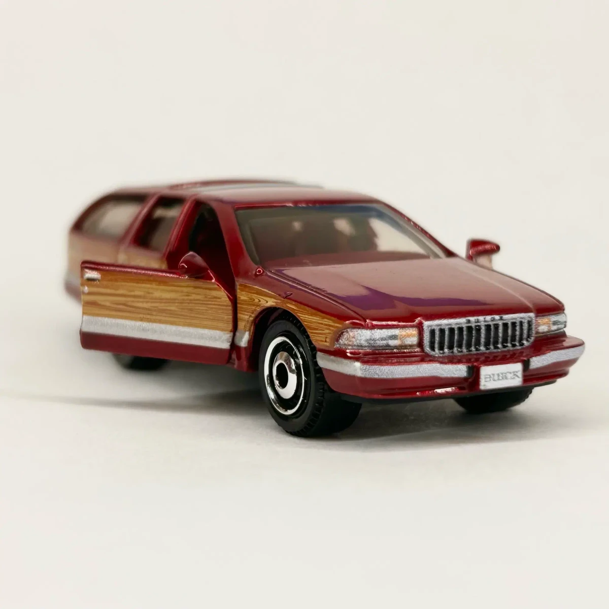 2026 1992 Buick Roadmaster Estate Red: No Package: Image 2