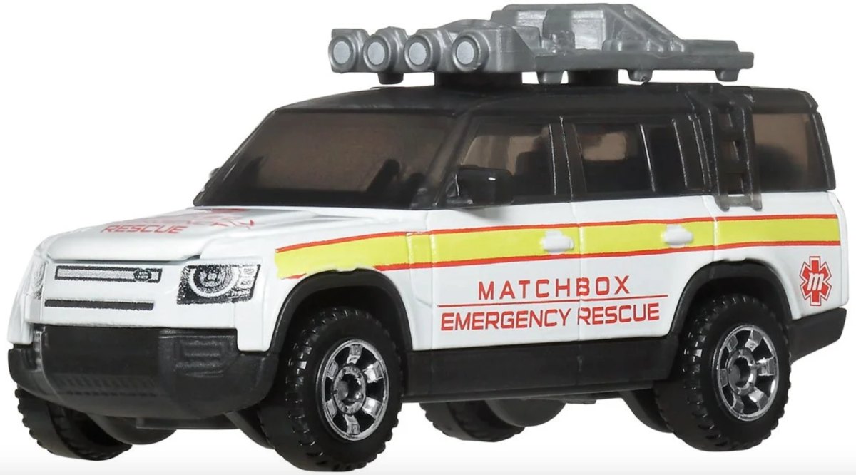 2025 Land Rover Defender 130 Silver: No package: Image 2