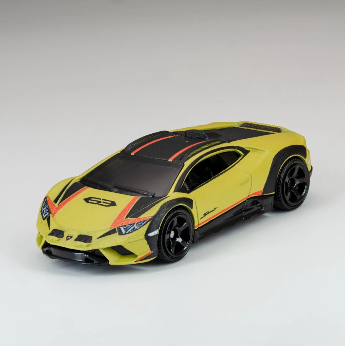 2025 Lamborghini Huracán Sterrato Green: No Package: Image 2
