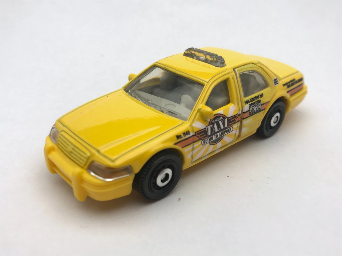 Hot Wheels 2006 Ford Crown Victoria Taxi