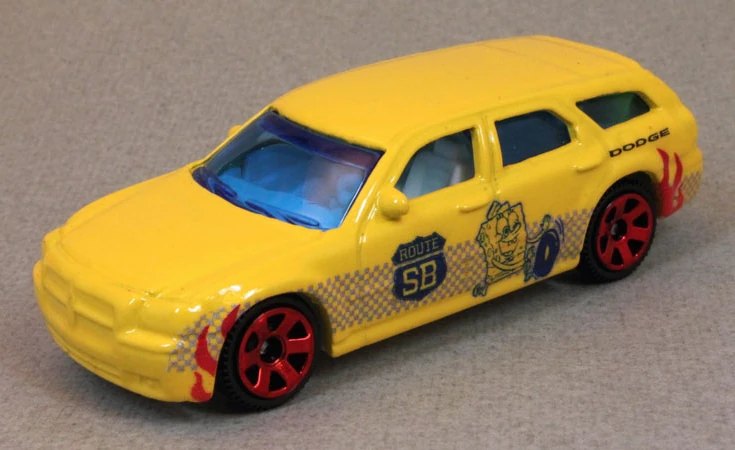 2011 Dodge Magnum: No package: Image 2